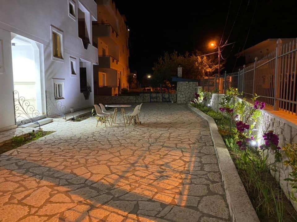 Appartamento Vila Butrint Ksamil Esterno foto