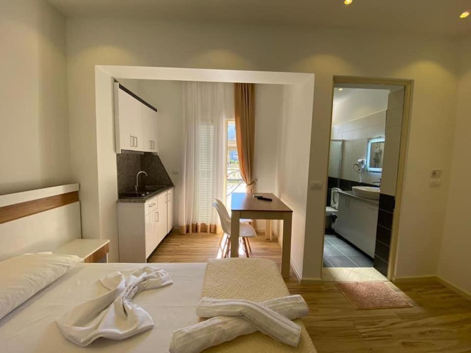 Appartamento Vila Butrint Ksamil Esterno foto